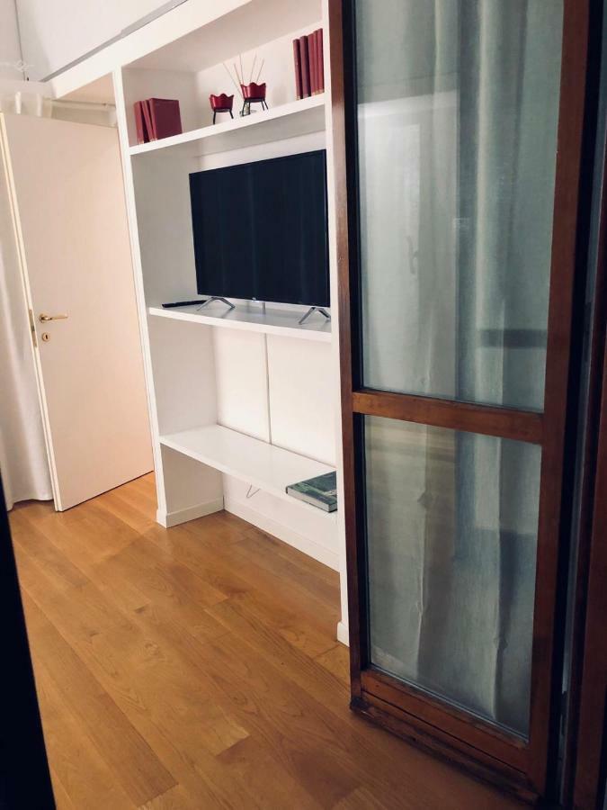 Florence Liberta Apartment With Balcony Екстер'єр фото