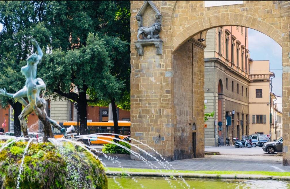 Florence Liberta Apartment With Balcony Екстер'єр фото